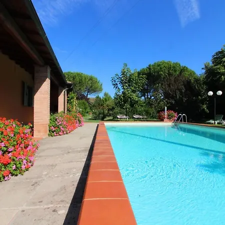 וילה Perelli Sleeps 5 Pool Air Con Wifi